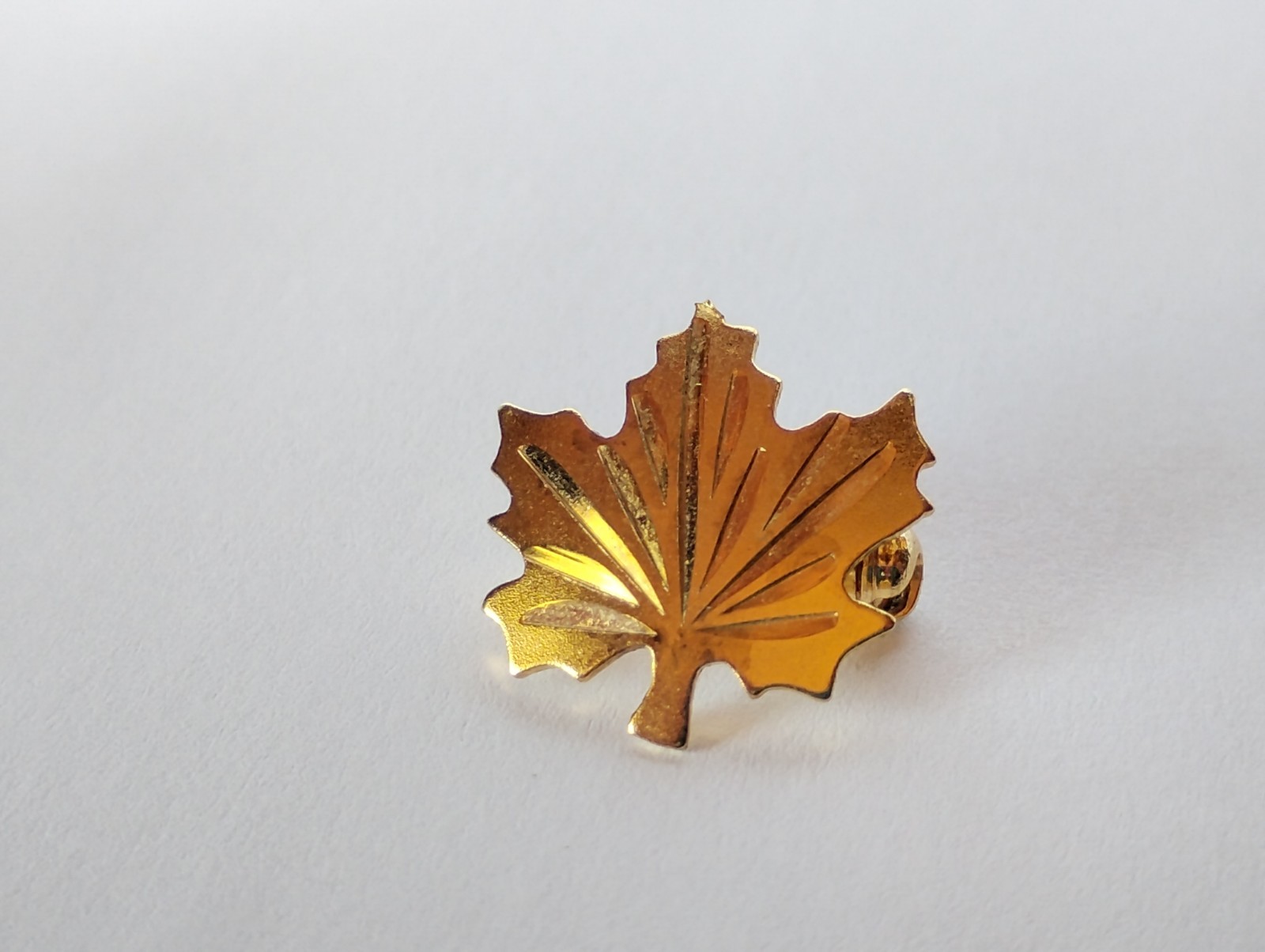 VTG Sterling Silver – Engraved Maple Leaf Brooch Pin – 1.52g