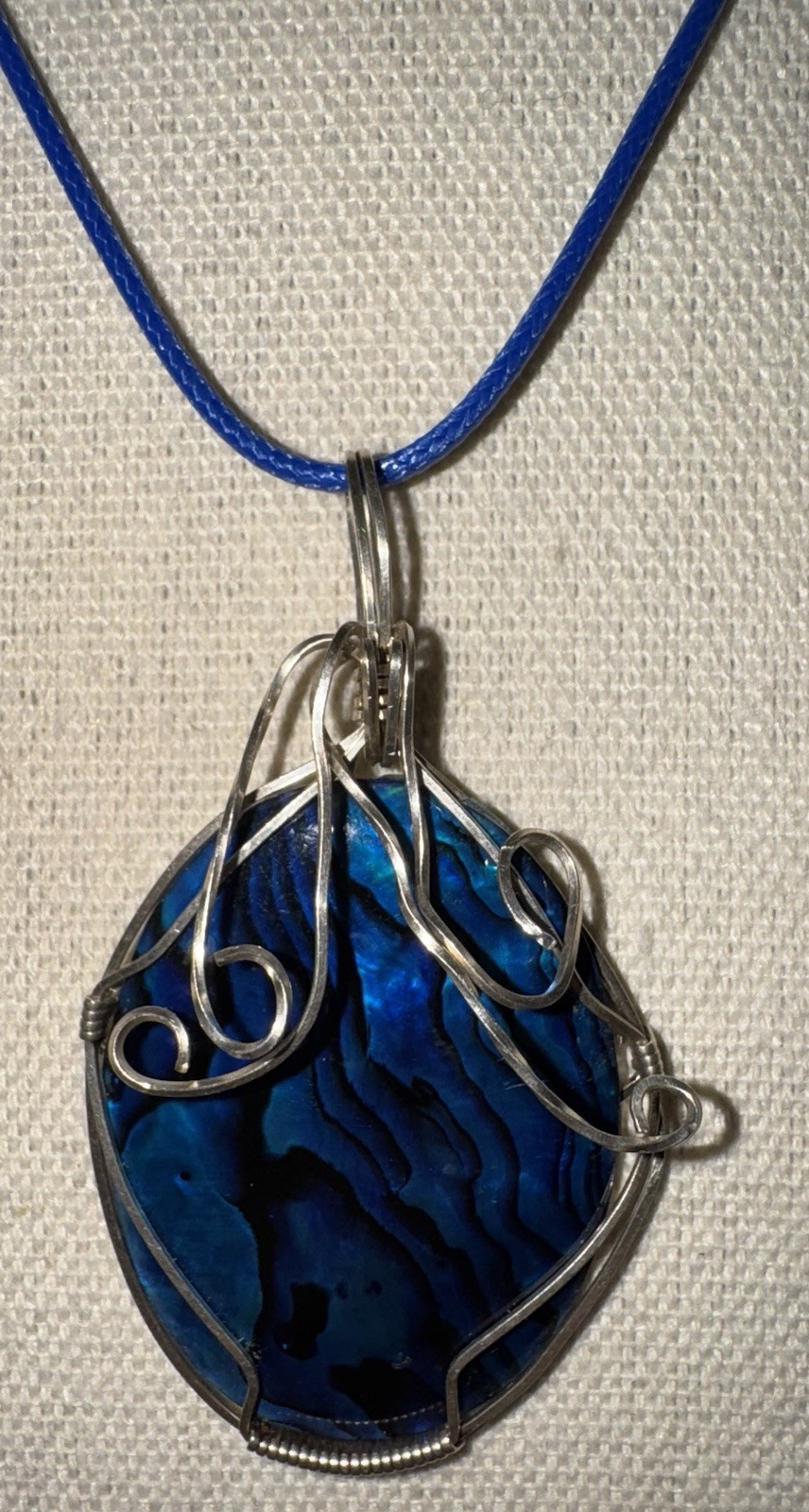 Vintage Sterling Silver Wire Blue Abalone Paua Shell Pendant On Cord Necklace