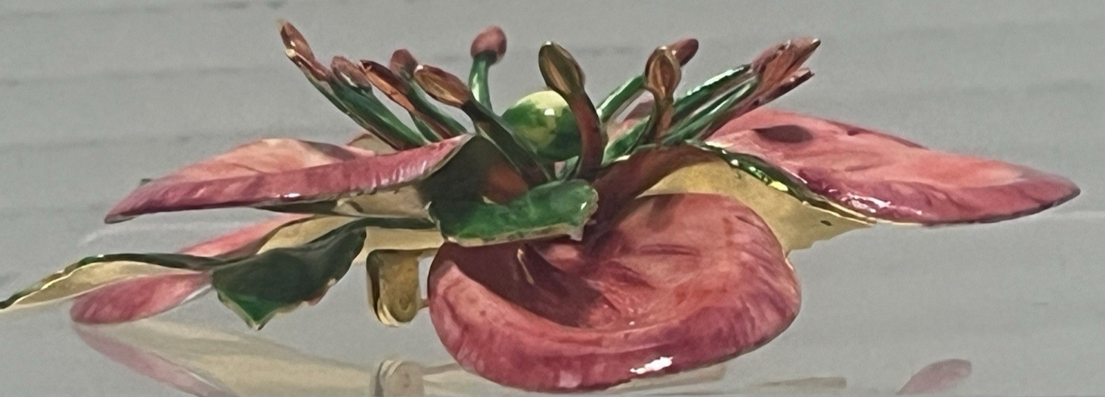 Vtg Hattie Carnegie Enamel Flower Brooch W/ 3D Pink Petals And Green Pistils