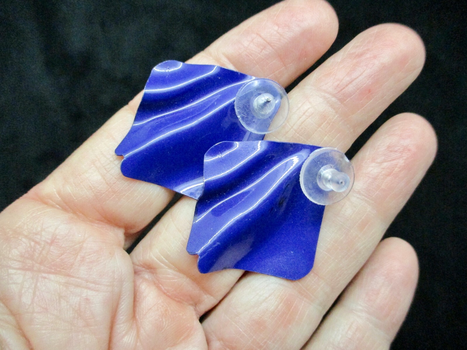 Vintage 1980’s Metal Purple Amethyst & Black Striped Pierced Earrings