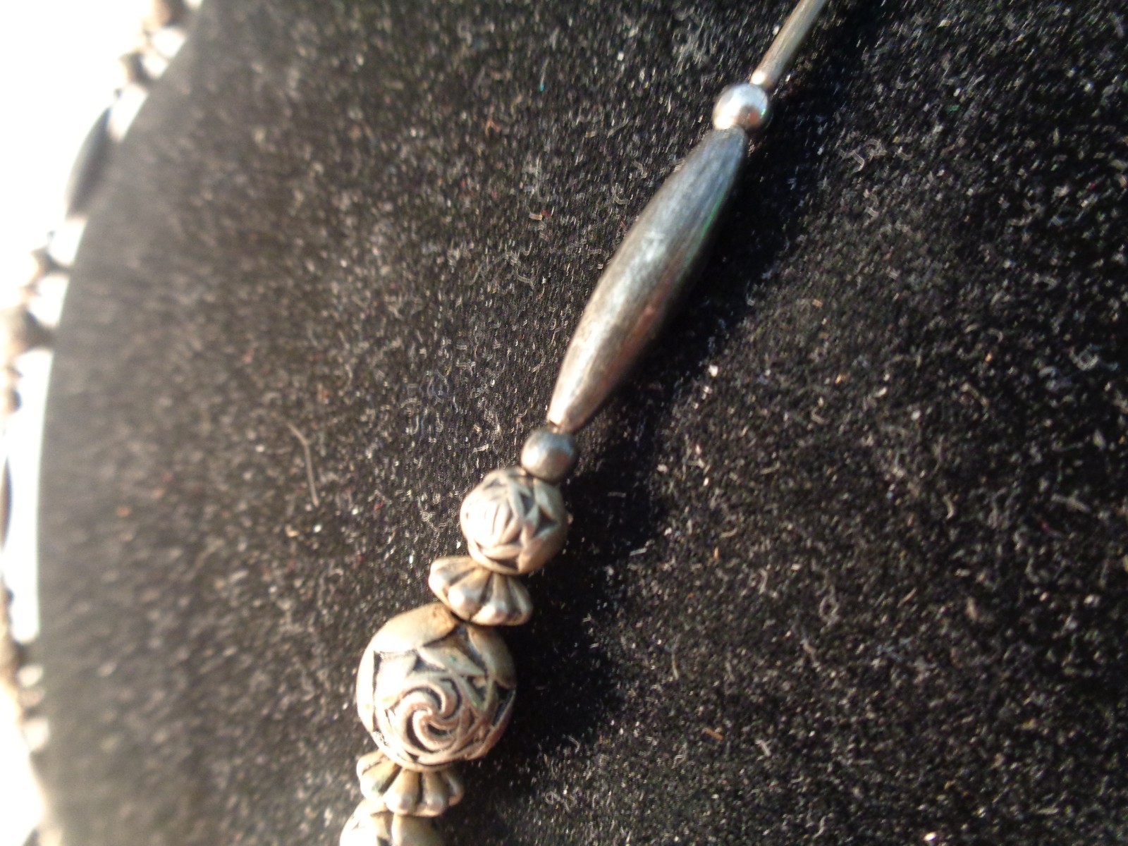 VINTAGE SOUTHWESTERN STYLE SILVER LIKE 28 INCH NECKLACE,BALLS,BARRELS,DISCS.