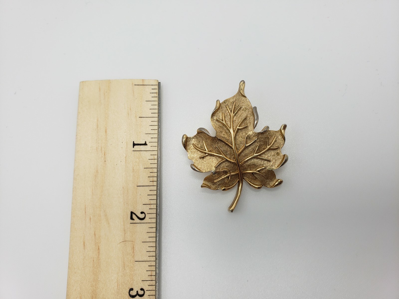 Vintage Signed Crown Trifari Gold Tone Maple Leaf Brooch Pin