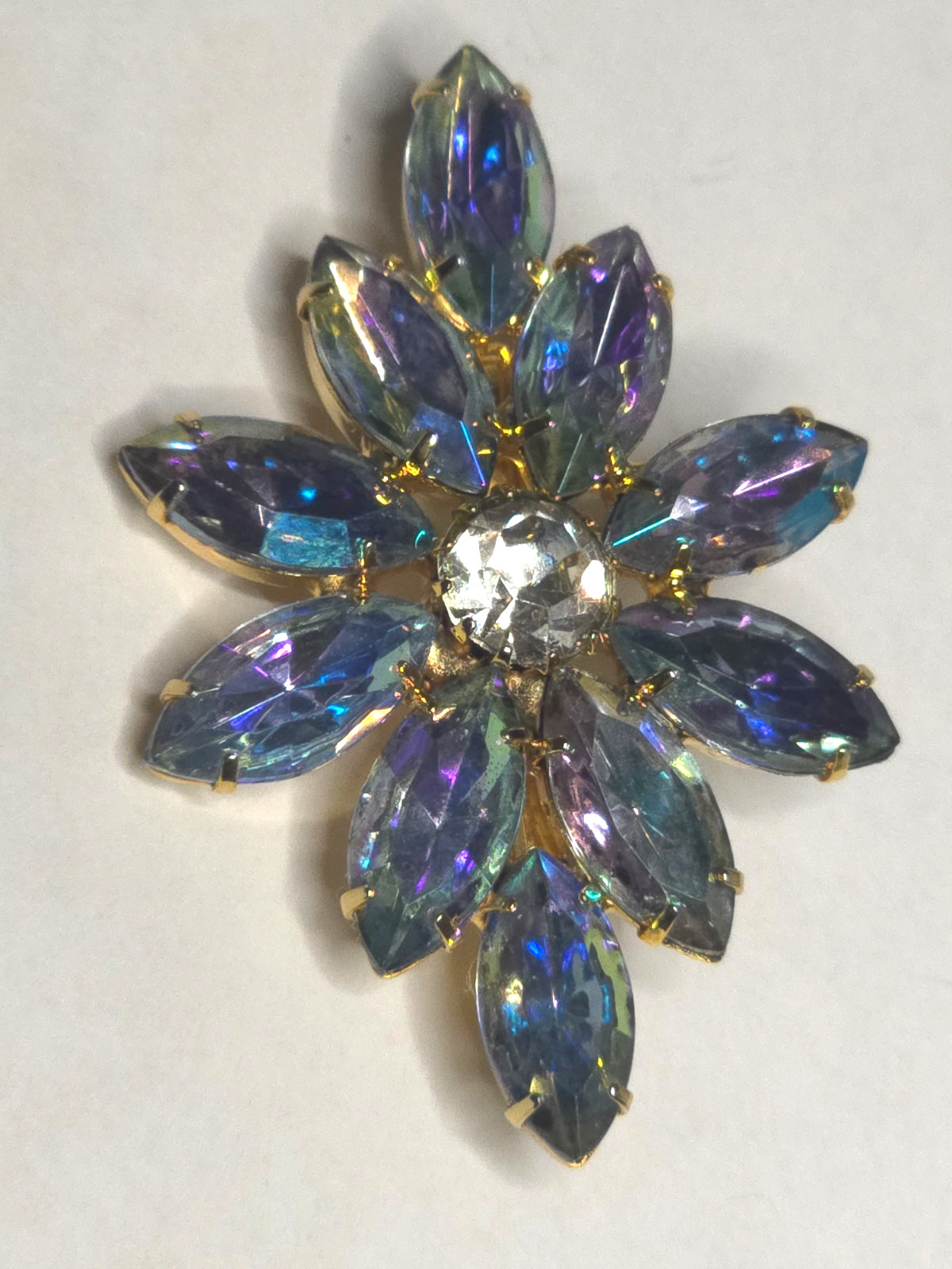 Vintage Brooch Estate blue clear aurora borealis flower gold tone 2″/1.5″