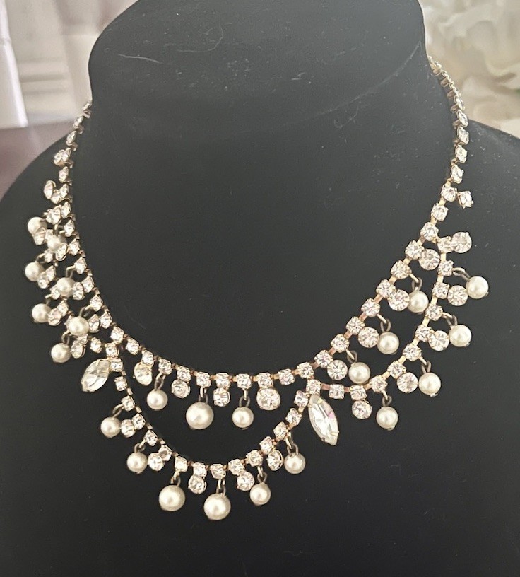 Vintage Clear Crystal Pearl Gold Tone Cascading Collar Beaded Garland Necklace