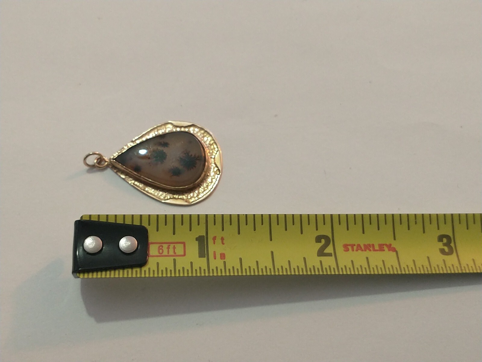 Vintage English 9 Karat Gold Portrait Agate Pendant