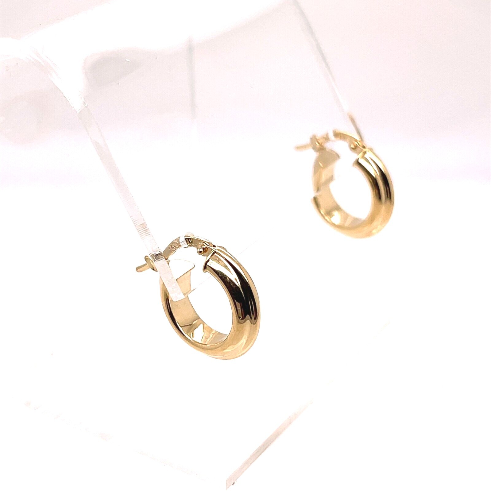 Vintage 14 Karat Gold Italian Hoop Earrings – 14k VR