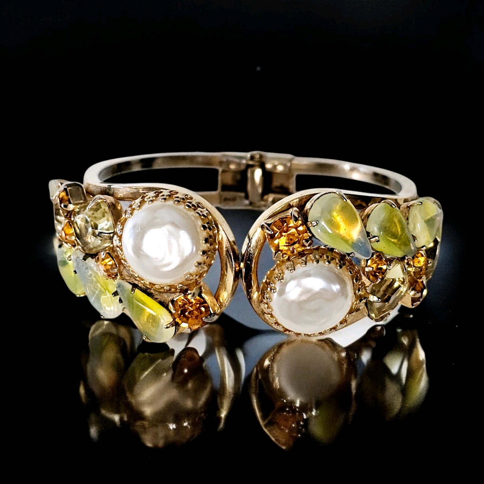 Vintage Juliana DeLizza & Elster Pearls Opalescent Rhinestone Clamper Bracelet