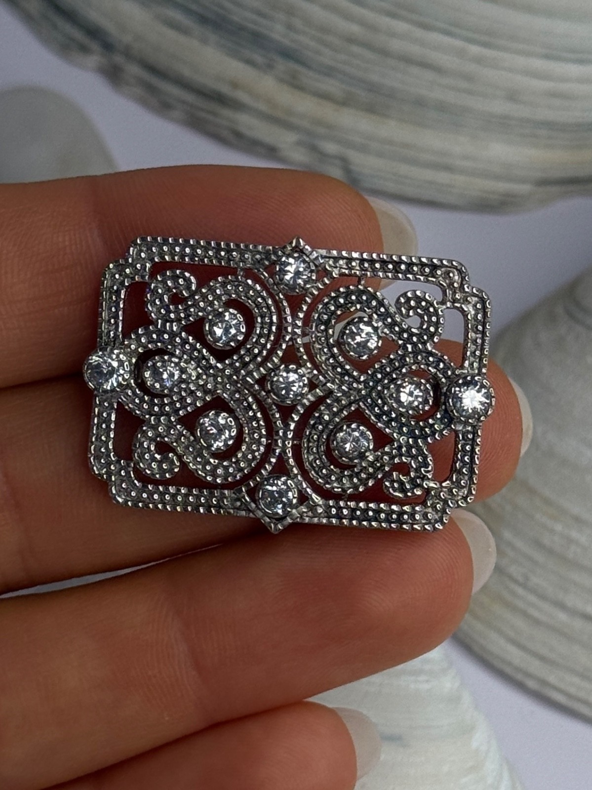 Elegant Design 925 Sterling Silver Beryl Brooch Length 1 Inch