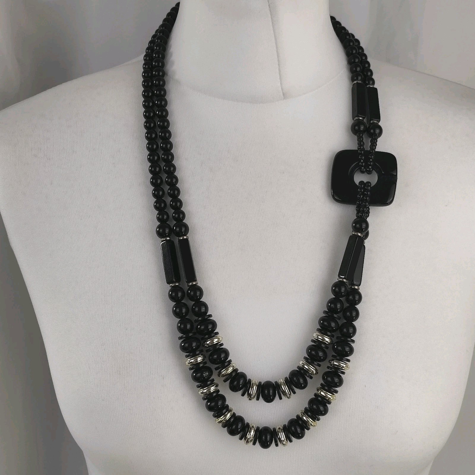 Vintage Womens Black Silver Beaded Necklace Large Side Bead Box Tab Insert Close