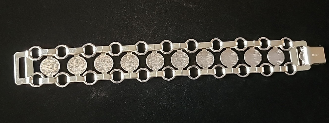 Vintage 1971 Sarah Coventry Pyramid Treasure Necklace Bracelet Set