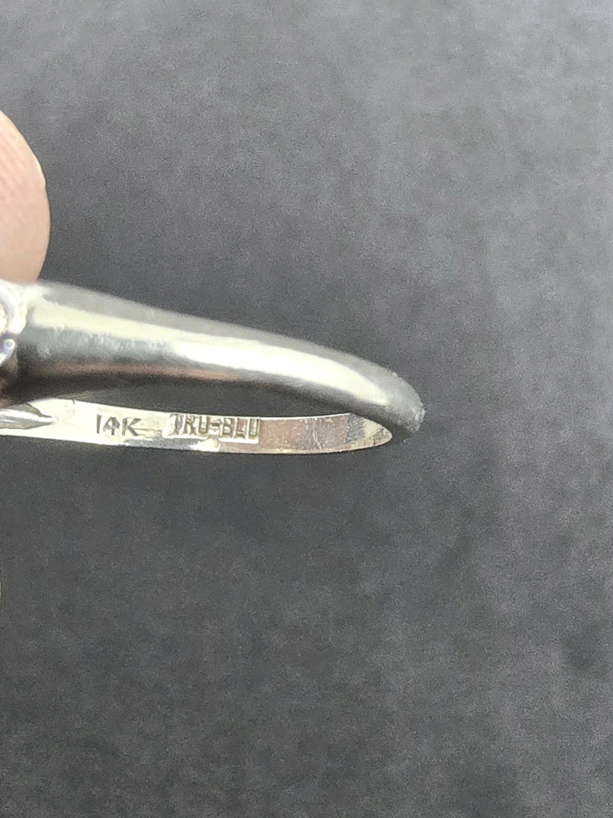 14k White Gold Antique Wedding Ring 5 dimond illusion Size 6