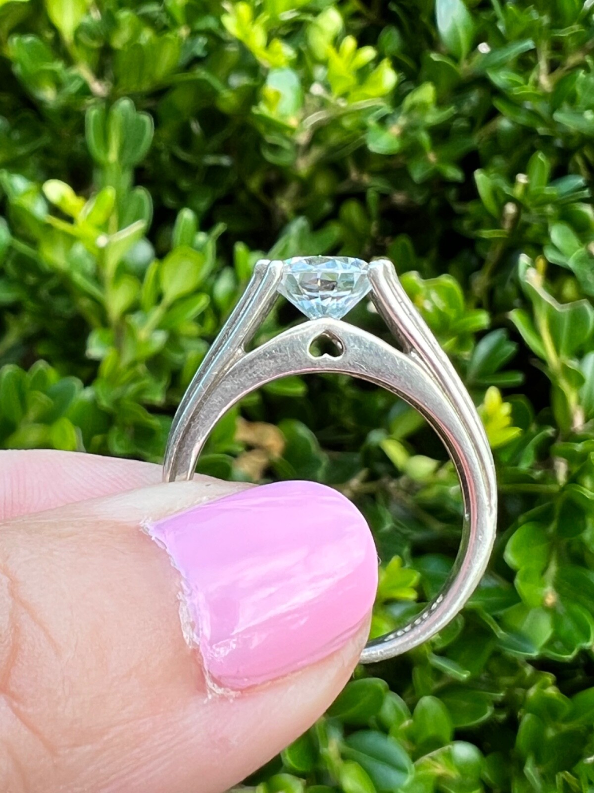VINTAGE ROUND CZ TENSION SETTING RING 925 SS HEART DETAIL ENGAGEMENT WEDDING