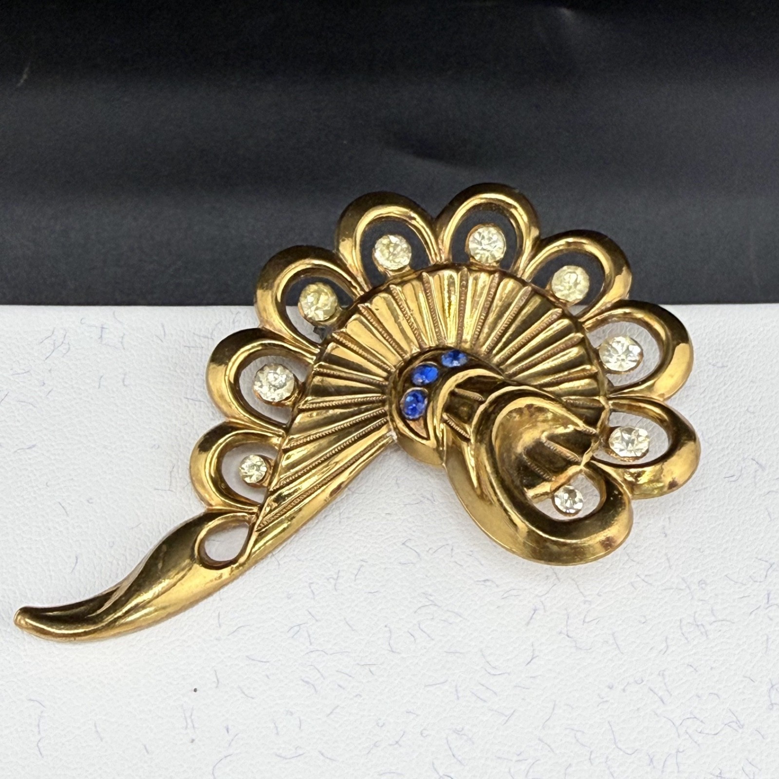 Vintage Gold Tone Blue Rhinestone