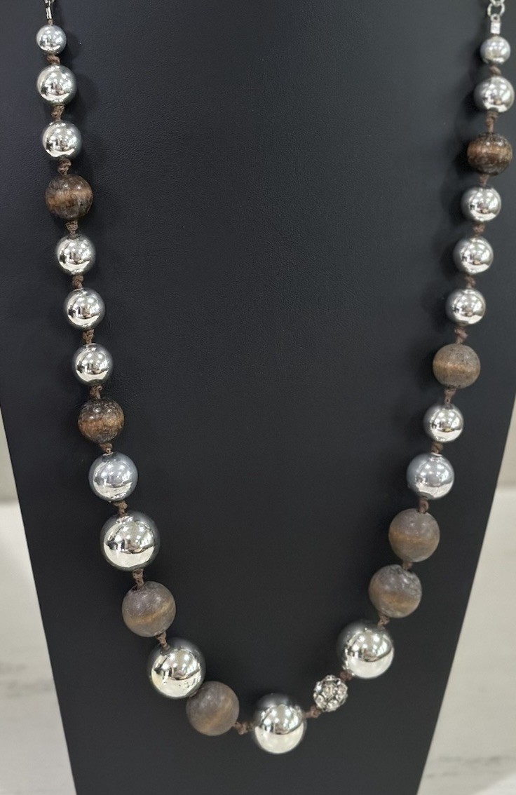 Vintage Art Deco Necklace With Silver Tone & Brown Wooden Beads 34″