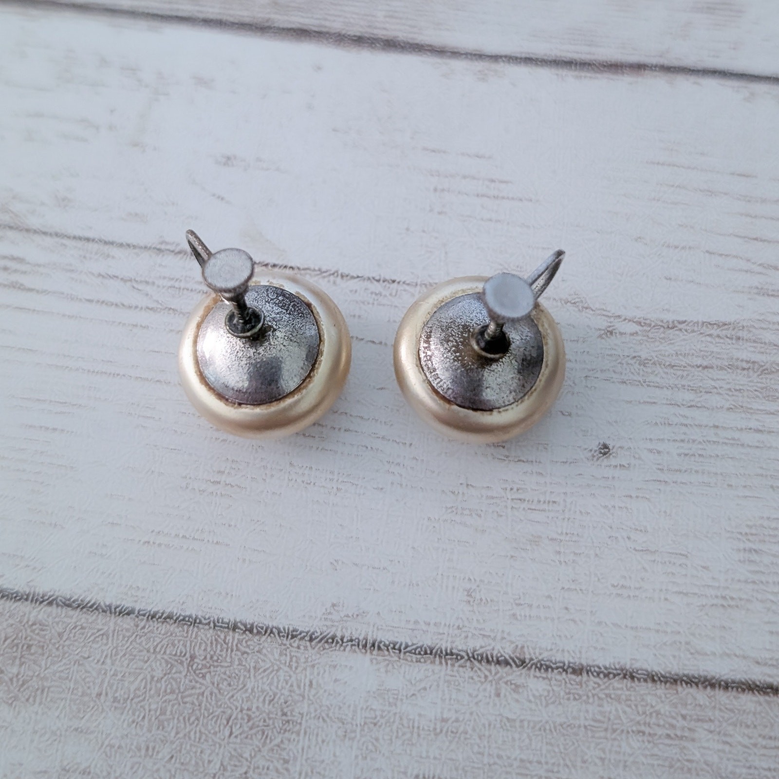 Vintage Screw On Earrings Cream 5/8″ Faux Pearl Stylish Classic Earrings