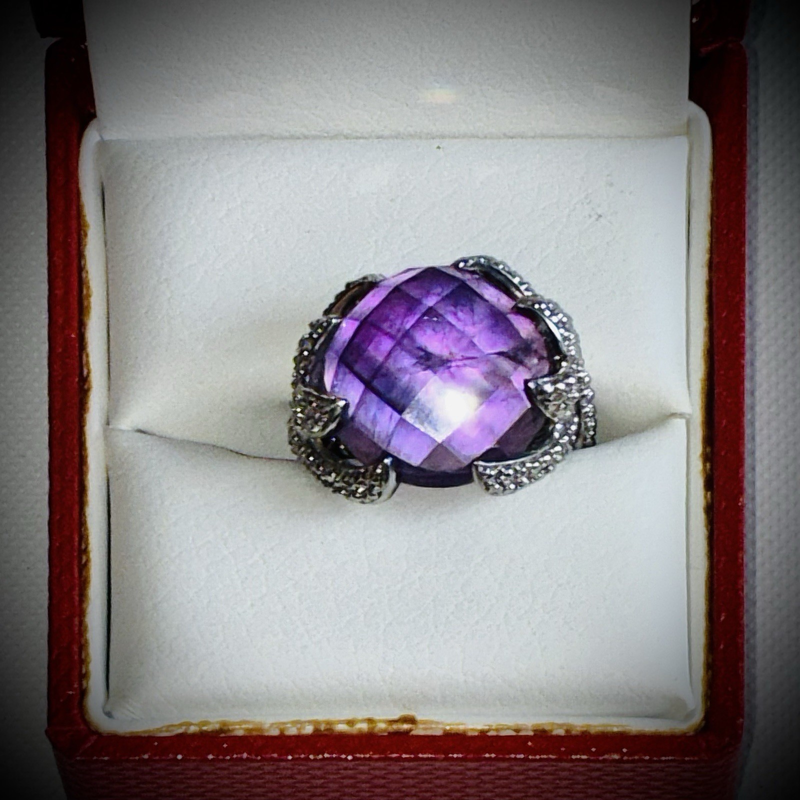 9 Karat Checkerboard Oval Amethyst 925 Silver Ring 9 Grams