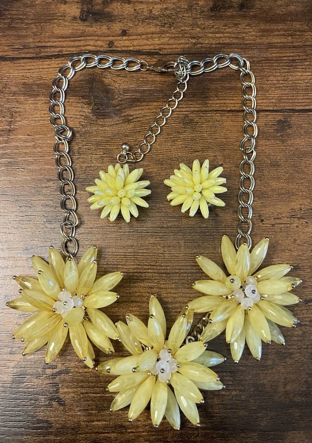 Vintage 60s Yellow Daisy Necklace & Clip-On Earrings Set Mod Floral Estate Find