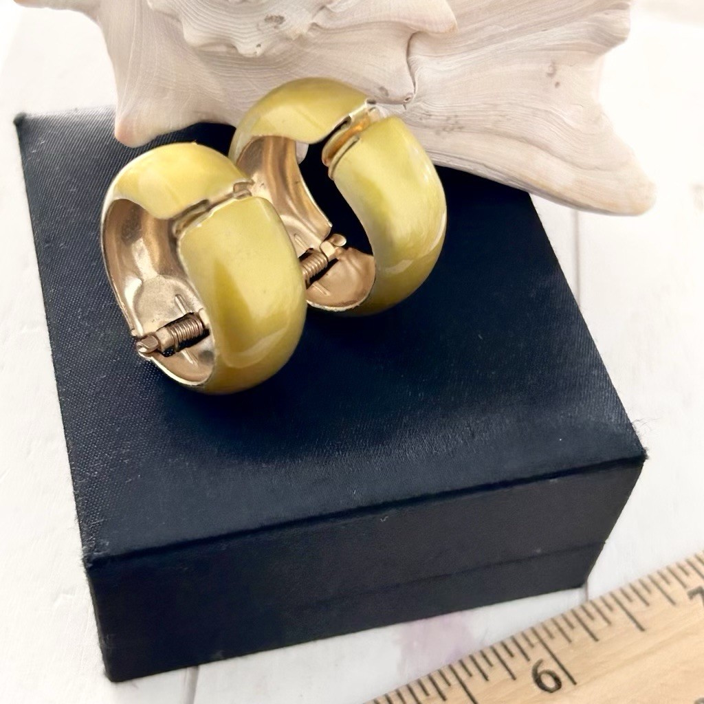 Vintage Metal Enamel Hoop Clip On Earrings MCM Olive Green Mid Century Modern
