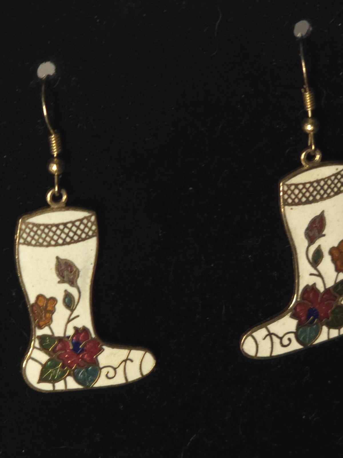Vintage cloisonne white socks flower enamel gold tone earrings 39×21 mm