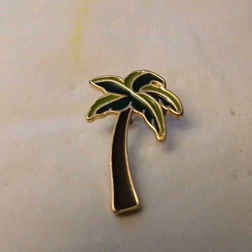 Vintage Palm Tree Tropical Collectible Pin Hat Lapel Souvenir Excellent Conditio