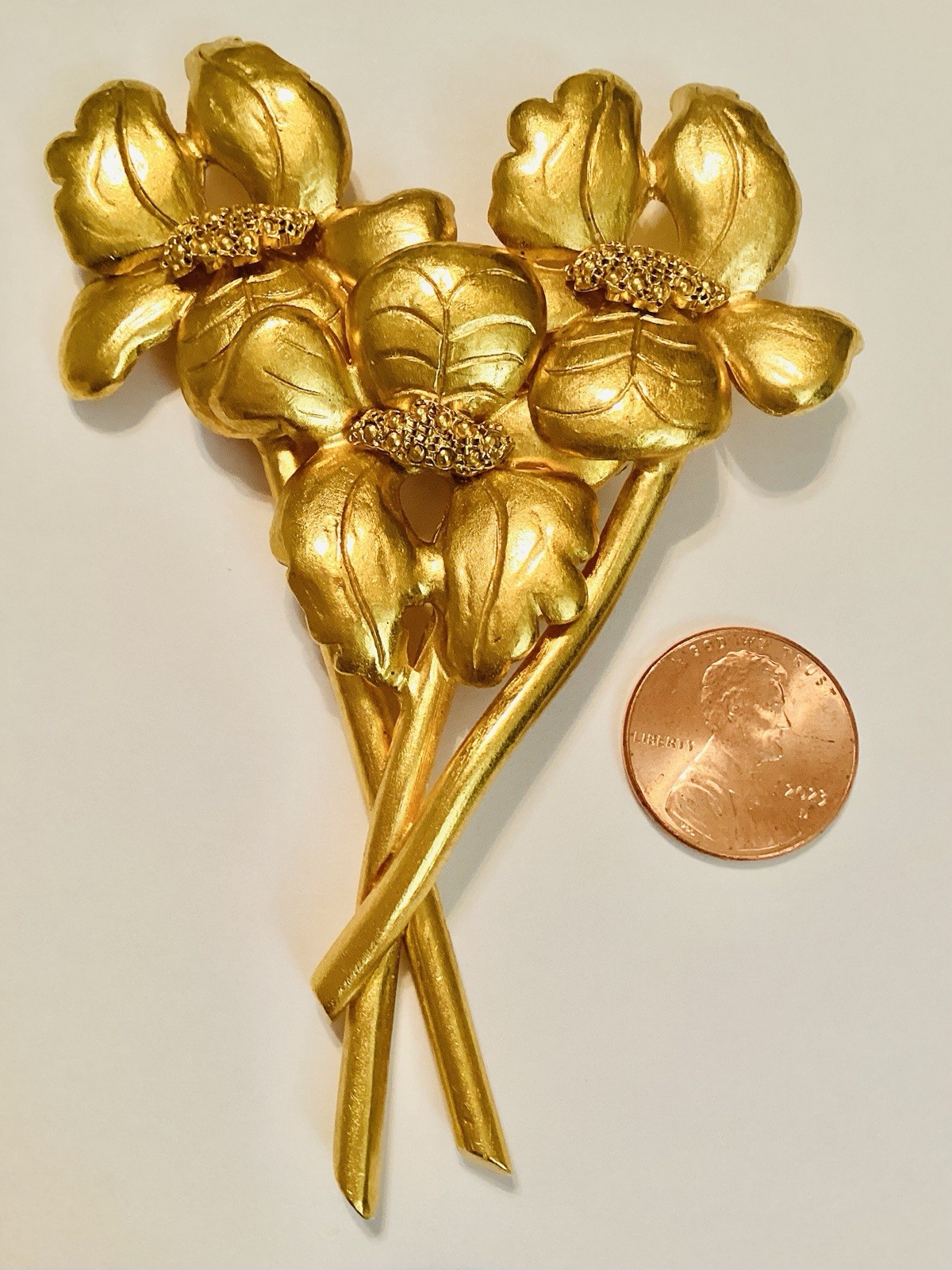 FT Paris RARE Vintage LARGE High End Gold Tone Iris Flowers Brooch Low Price! 💛
