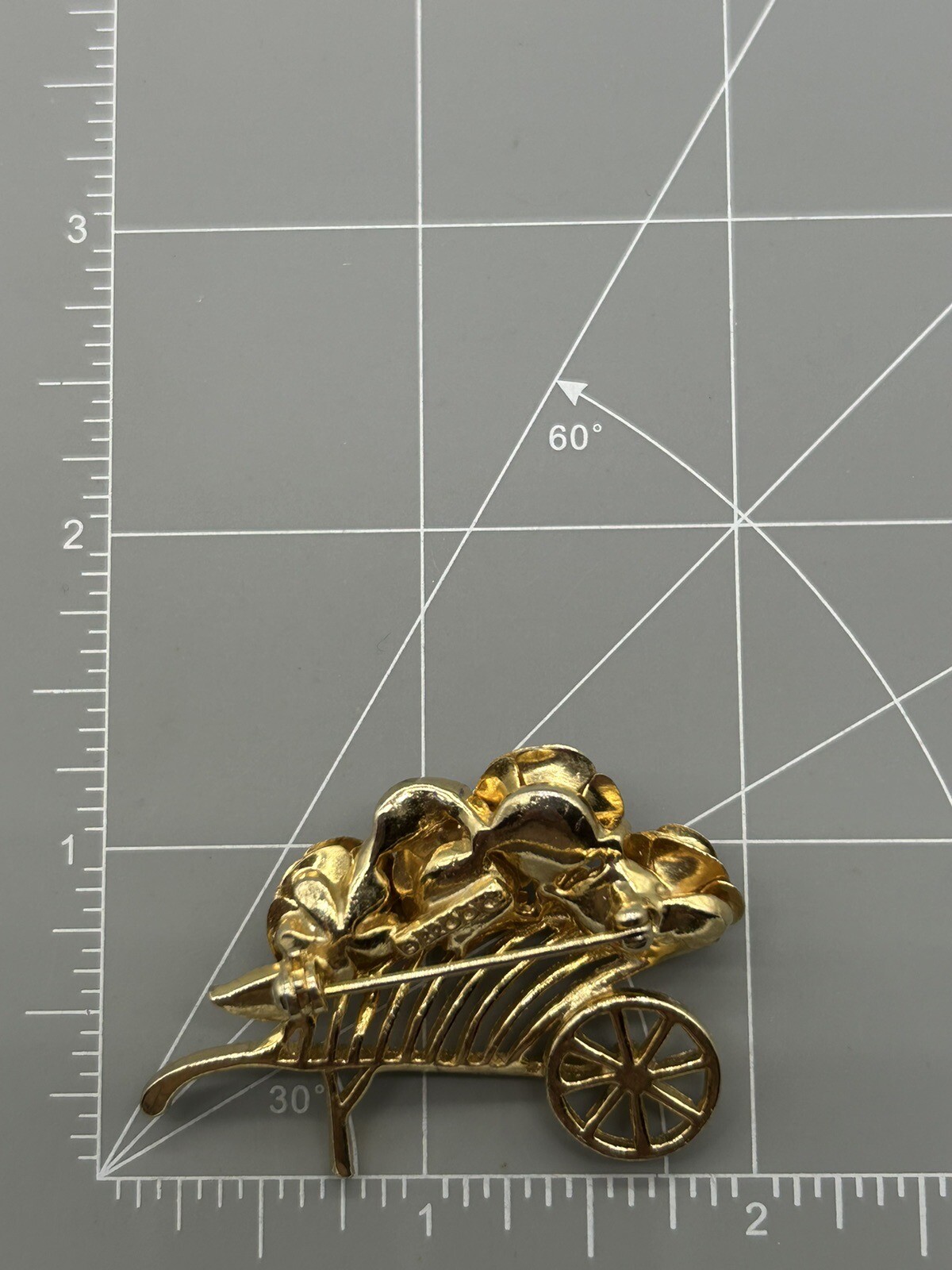 Brooks Textured Flowers Rose Bouquet Wheelbarrow Gold Tone Brooch Pin