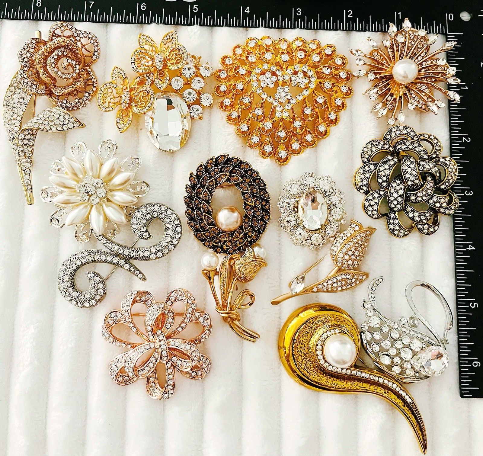 15pc Statement Brooch Lot – Rhinestone Flower, Swan, Heart & Lace Pins Set