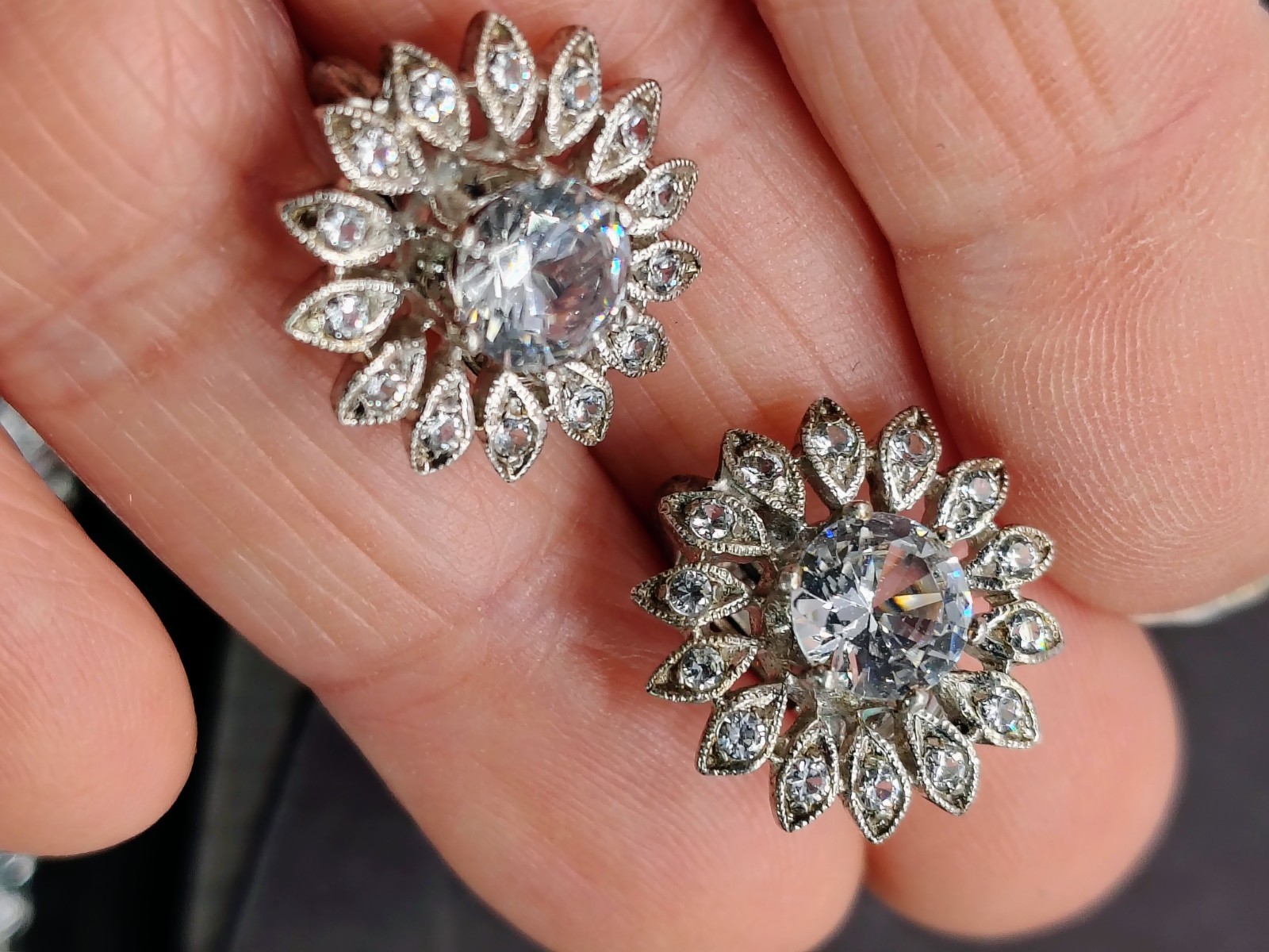 E527 Topaz/Crystal Starburst Clip On Earrings Marquise Halo Silver Tone Vintage