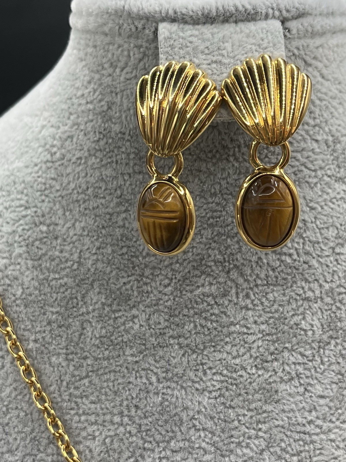 Egyptian style Carved scarab & Gold Tone Shell Interchangeable Necklace Set 12pc