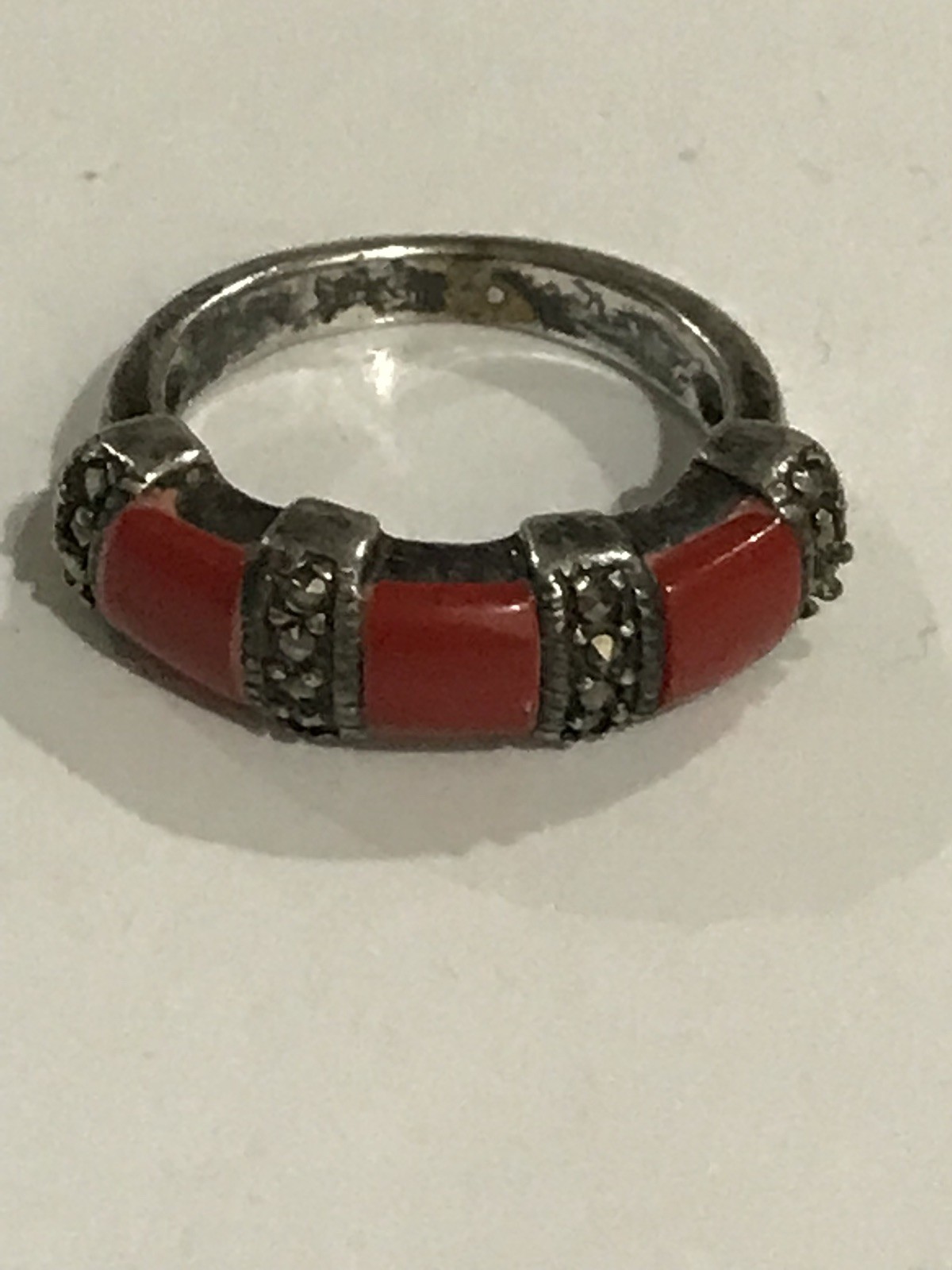 Beautiful VINTAGE 925 STERLING SILVER CORAL & MARCASITE Ring SIZE 6.75. 10/18