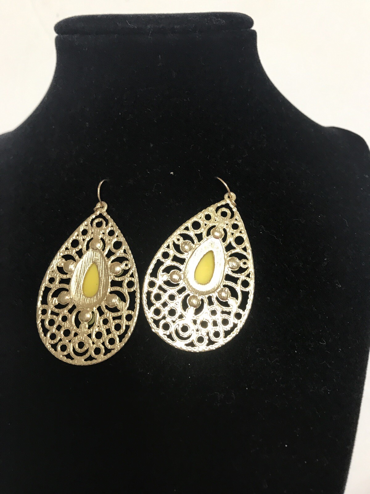 GOLD TONE PLATED METAL FAUX YELLOW STONE & BEADS PIERCED EARRINGS VINTAGE