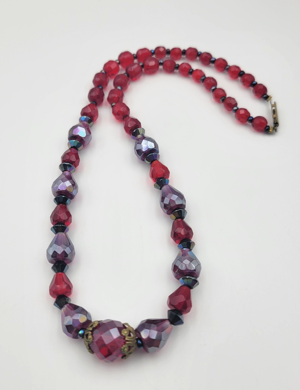 Vintage Red & Iridescent Purple Glass Faceted Bead Necklace 16″