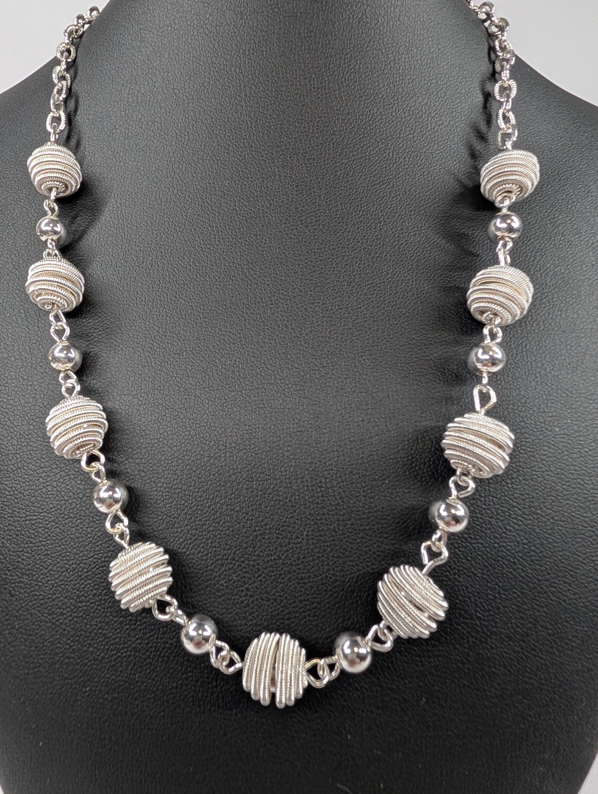 Roman Silver Tone Wire Wrapped Bauble Ball Necklace 18″ NWT Vintage 1990s Sears