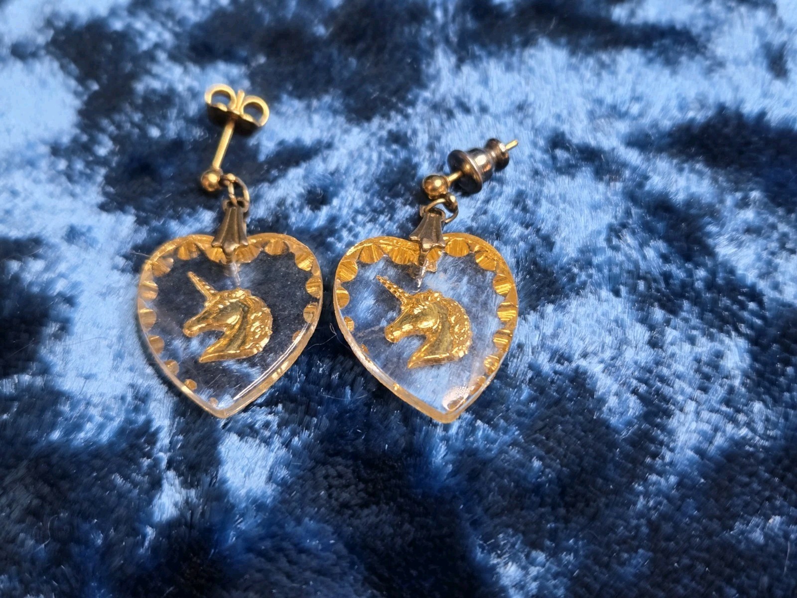Vintage Unicorn Heart Intaglio Glass Dangle Earrings Gold Tone