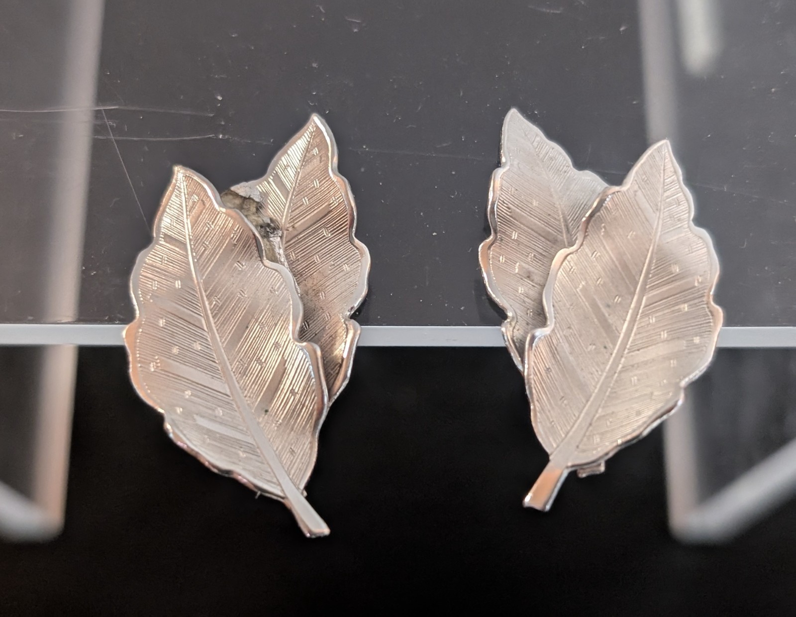 Vtg CORO Silver Tone Double Leaf Nature Clip On Earrings 1.5″ Autumn Fall