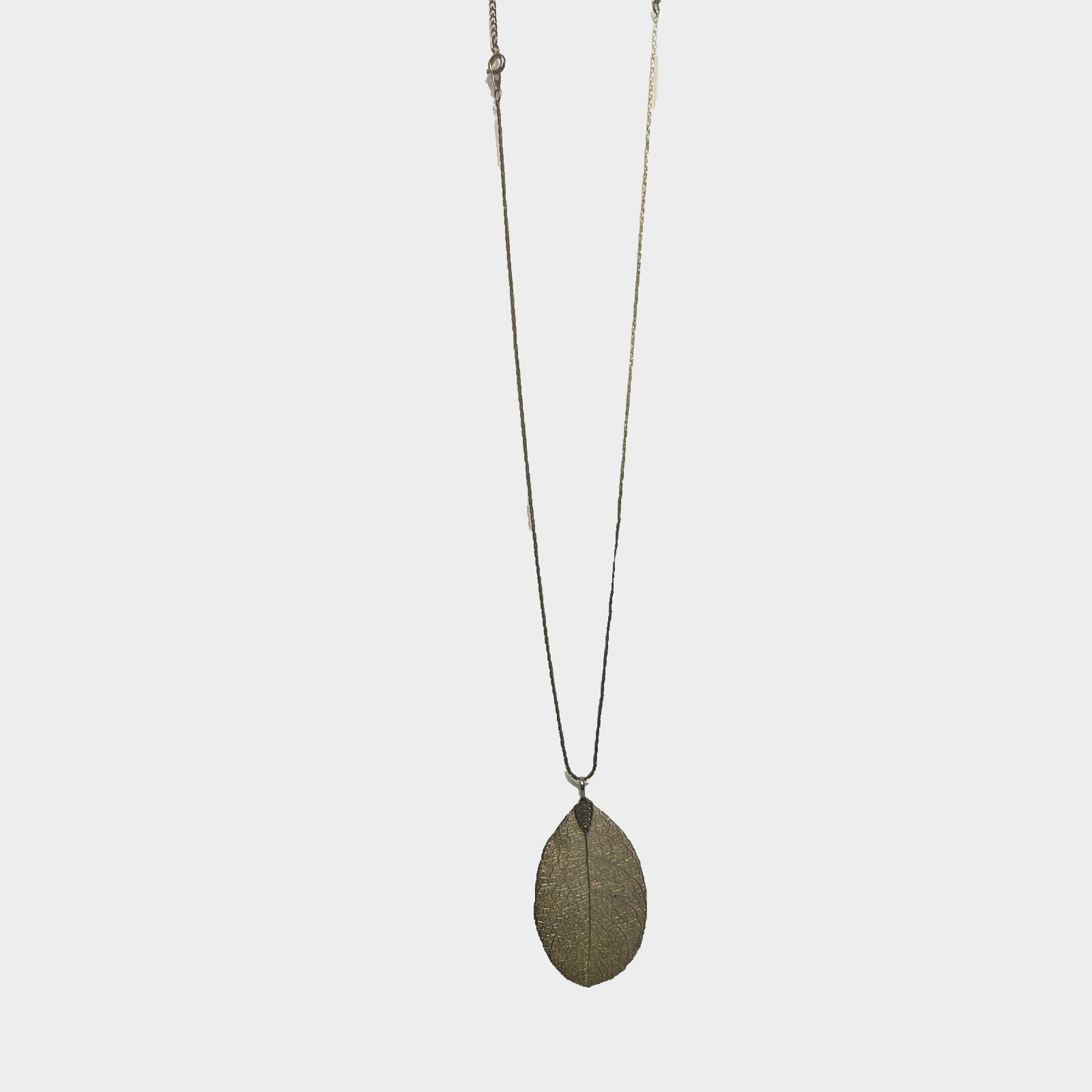 Delicate Burnished Gold Filigree Leaf Pendant Necklace 17.5-22.5″