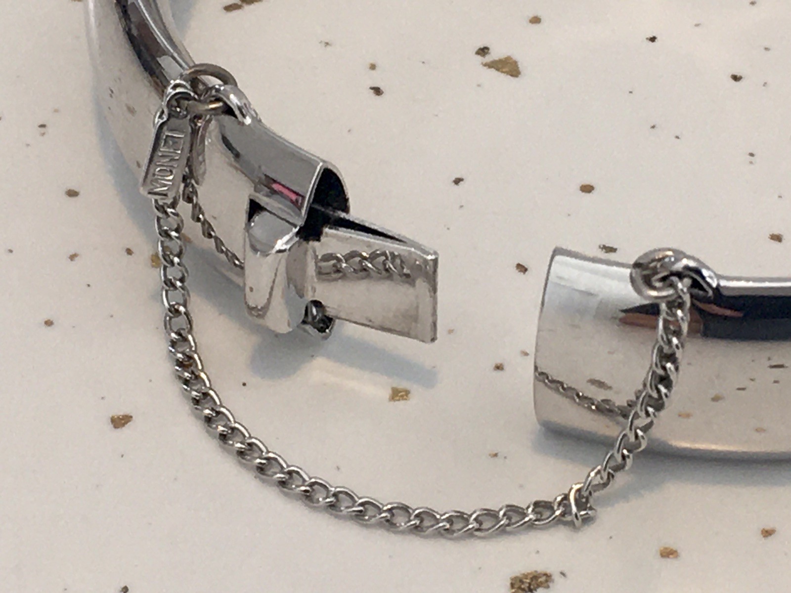 VTG MONET Sleek Silver-Tone MODERN Clasp Hinged BANGLE BRACELET w/ Safety Chain