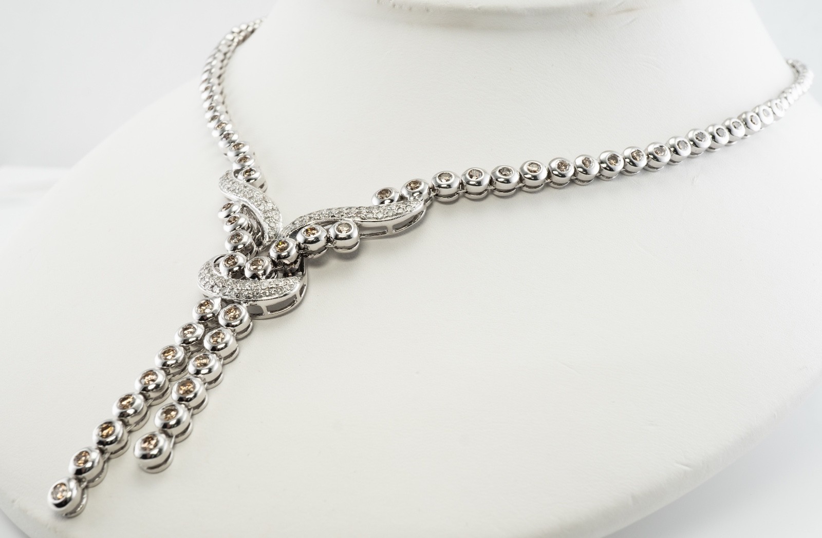 White & Champagne Diamond Necklace 18K Gold 3.84 TDW
