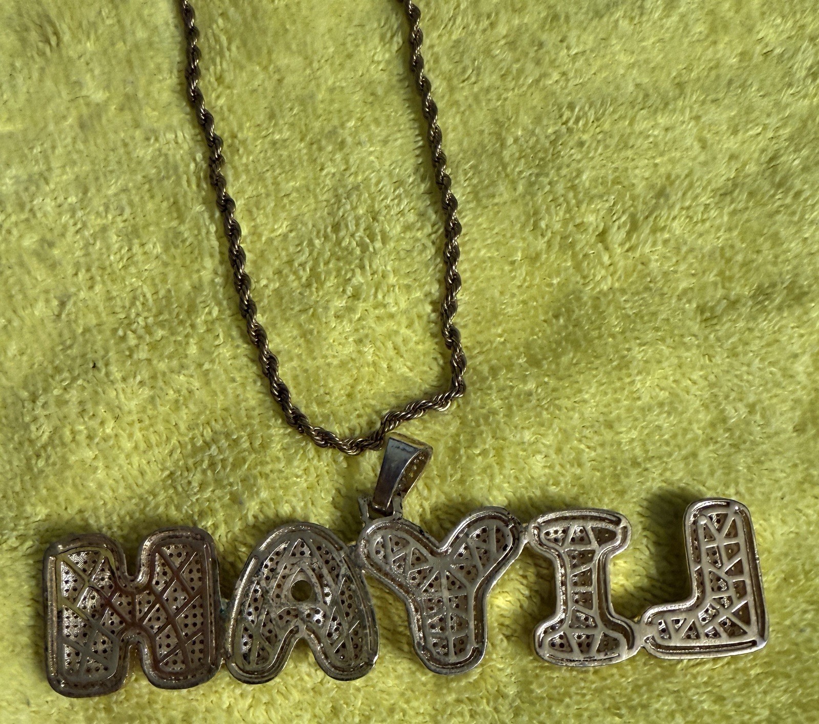 vintage “LIYAH” GOLD TONE PENDANT w/FAUX DIAMONDS & 18” GOLD PLATE ROPE CHAIN