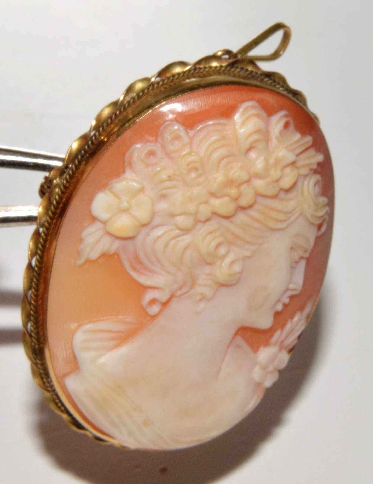 Antique solid 18k yellow gold Natural shell hand carved cameo 37x30mm 8.4g