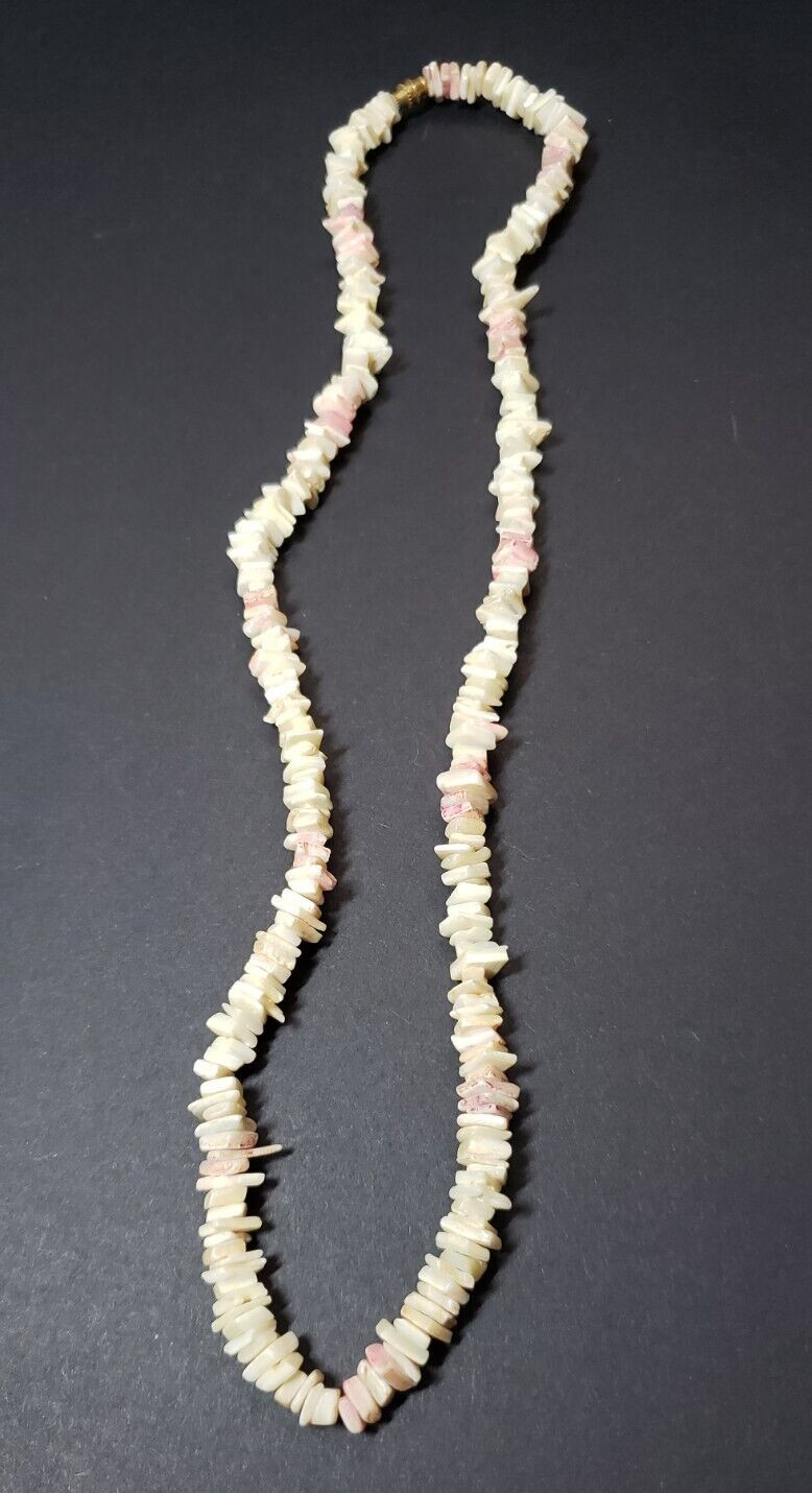 Shell Pieces Retro Necklace Cream & Pink Barrel Clasp Vintage 1970s 24 inches