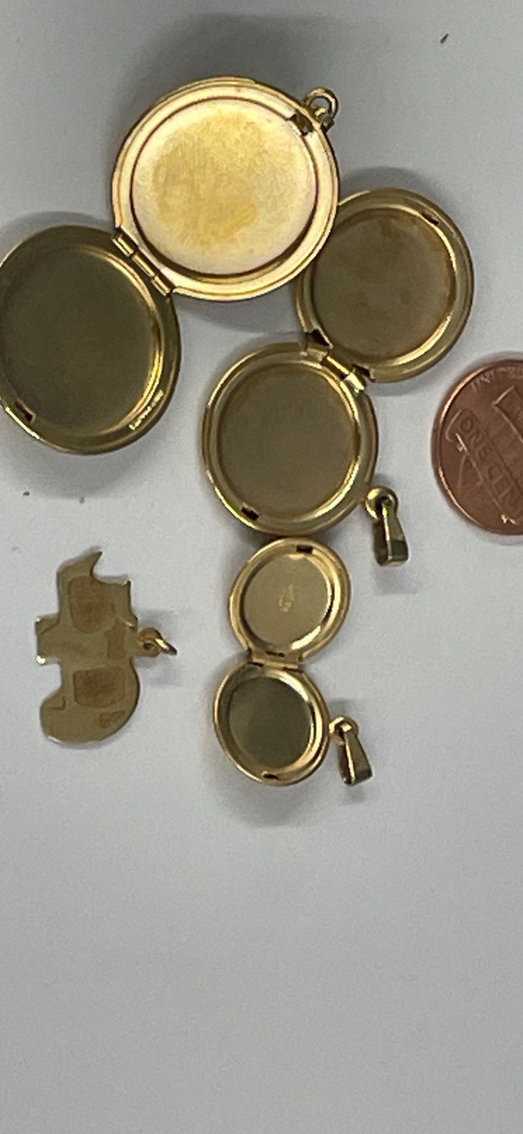 GOLD FILLED ROUND LOCKETS VINTAGE PLAIN Rhino