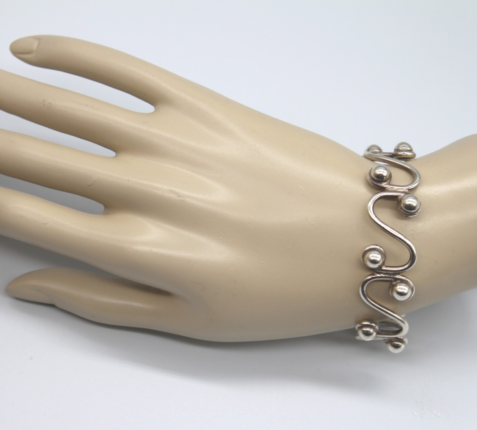 Vintage 925 Mexico Sterling Silver Modernist Cuff Bracelet Stud Bead Wave Design