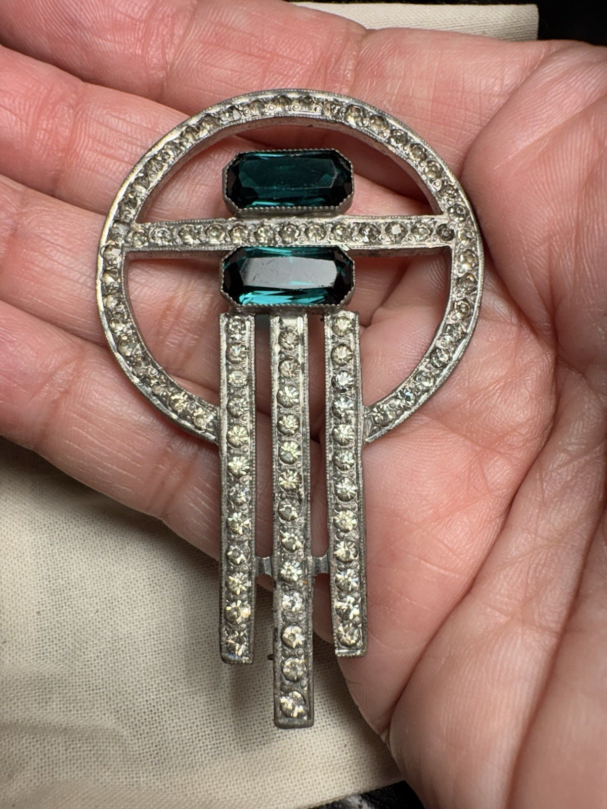 Vintage Art Deco Silver Tone Green Rhinestone Circle Cascade Brooch c1930s