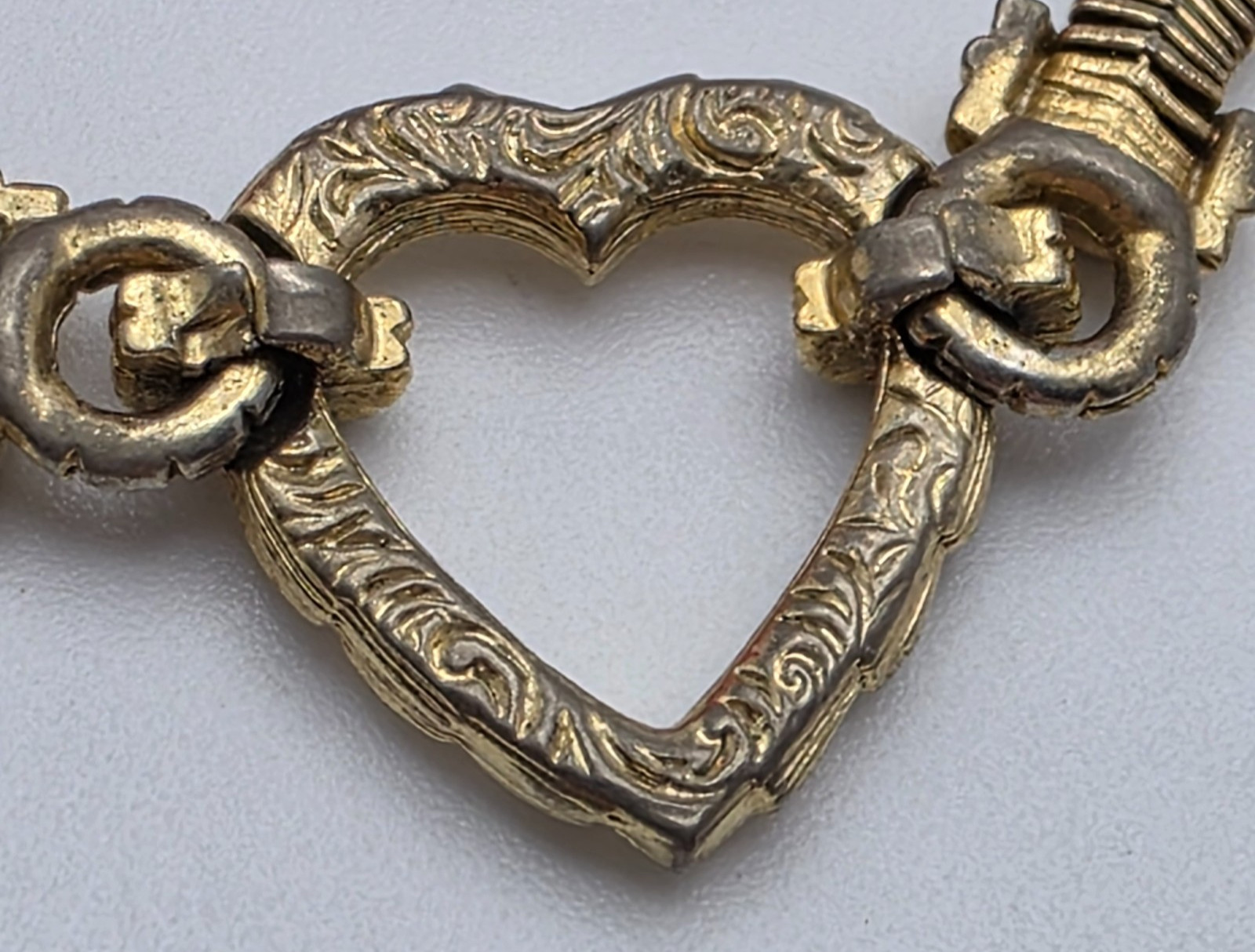 Gold Tone Open Heart Crystal Pave Herringbone Chain Bracelet 7.25 In Vintage