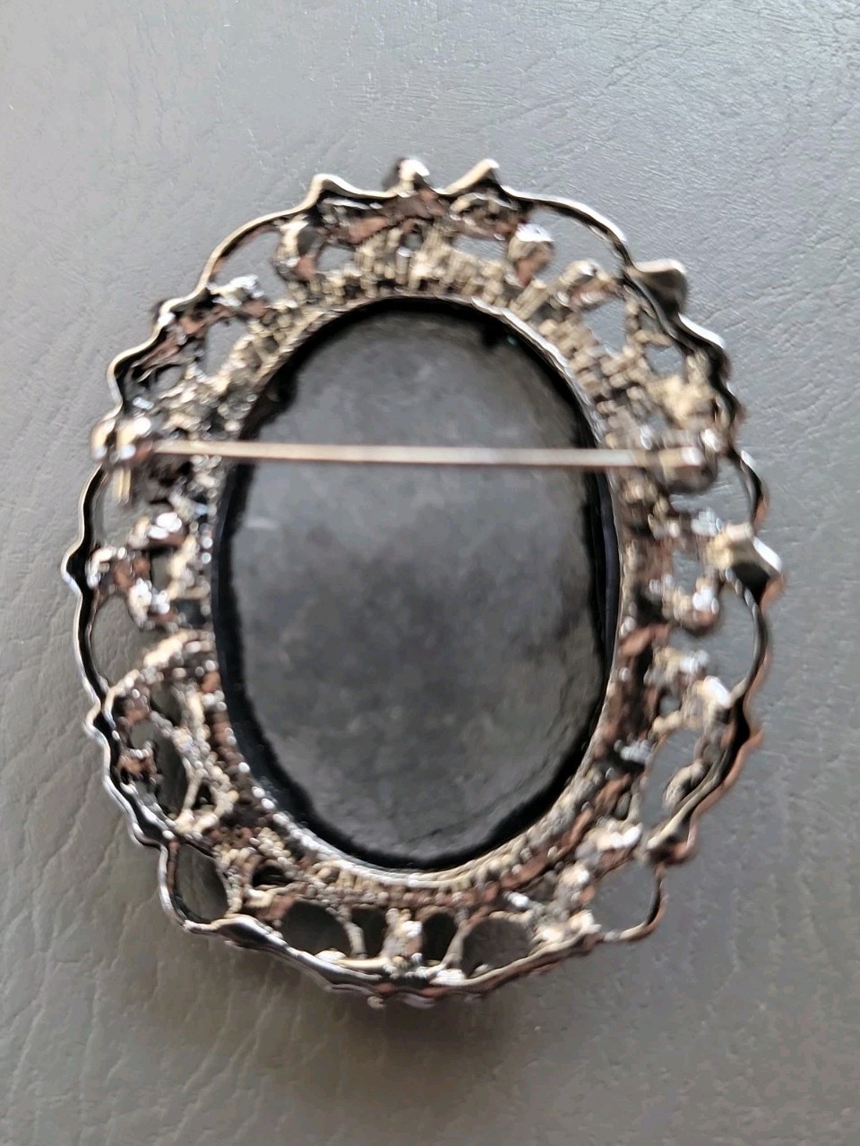 Vintage Black and White Cameo Brooch in Silver Plated Mounting w/Accent Stones