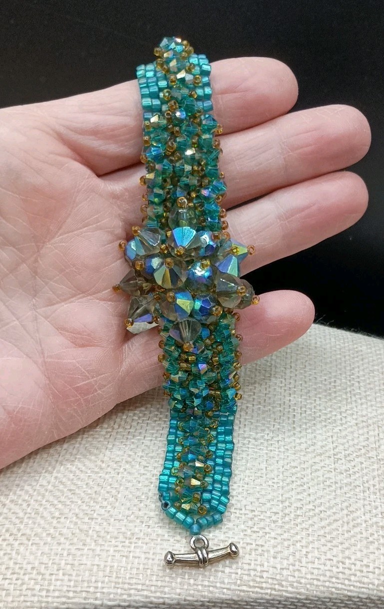 Vintage AB Peacock Beaded Bracelet Cha Cha Party Bow Bicone Glass Blue Green 7″