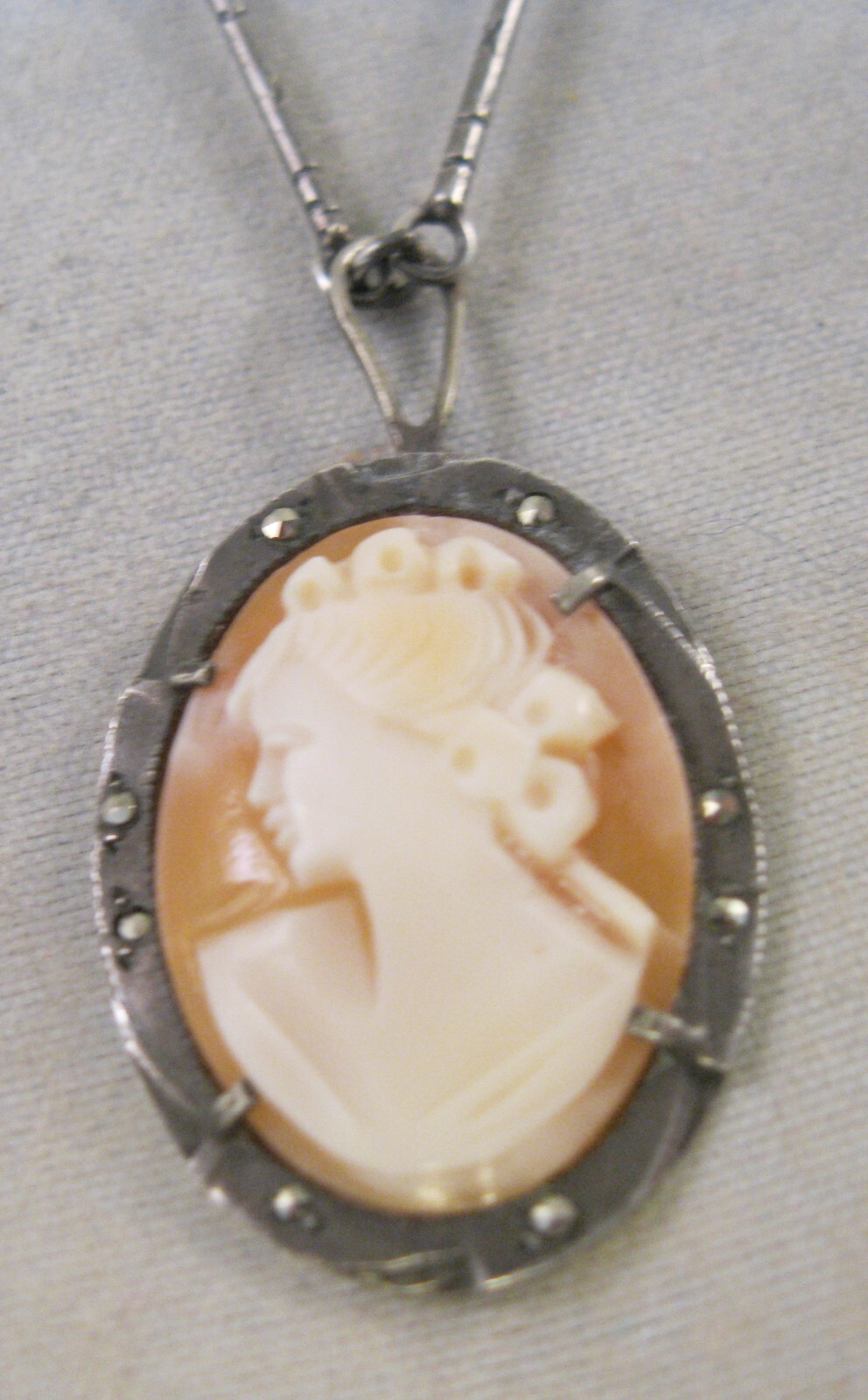 Antique .800 Silver Hand Carved Shell Cameo & Marcasite Pendant Necklace 19 3/4″