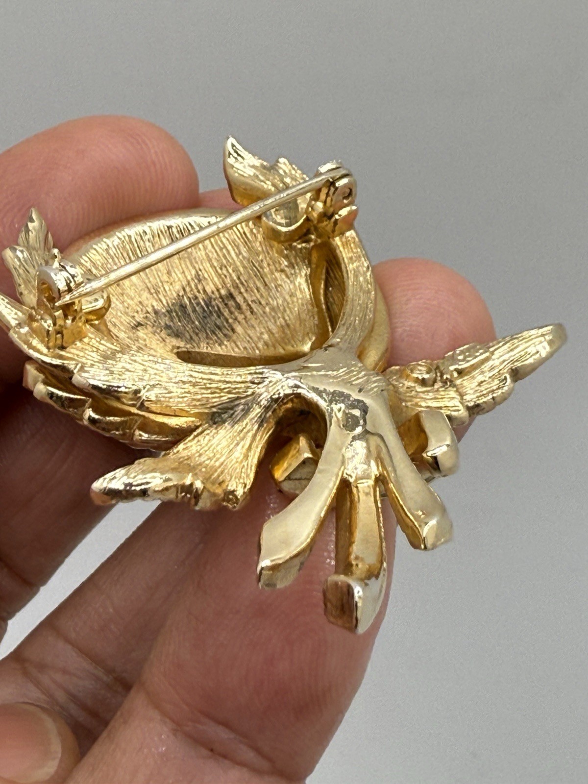 Vintage Coro Brooch Pin Bulbous Rhinestone Flower Bud Gold-tone Finish High End