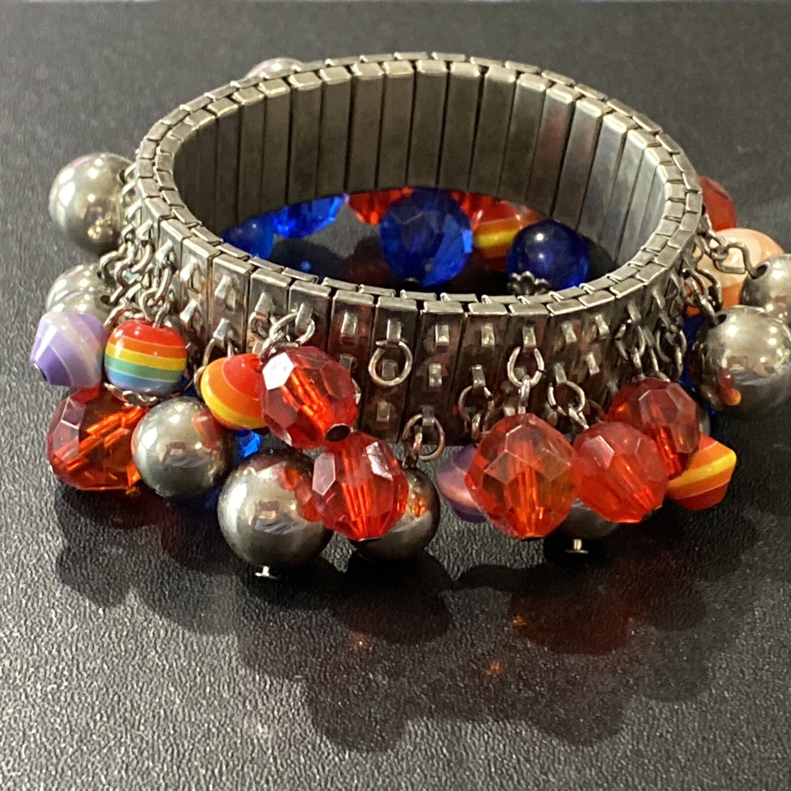 vintage stretch braceket beaded estate jewelry